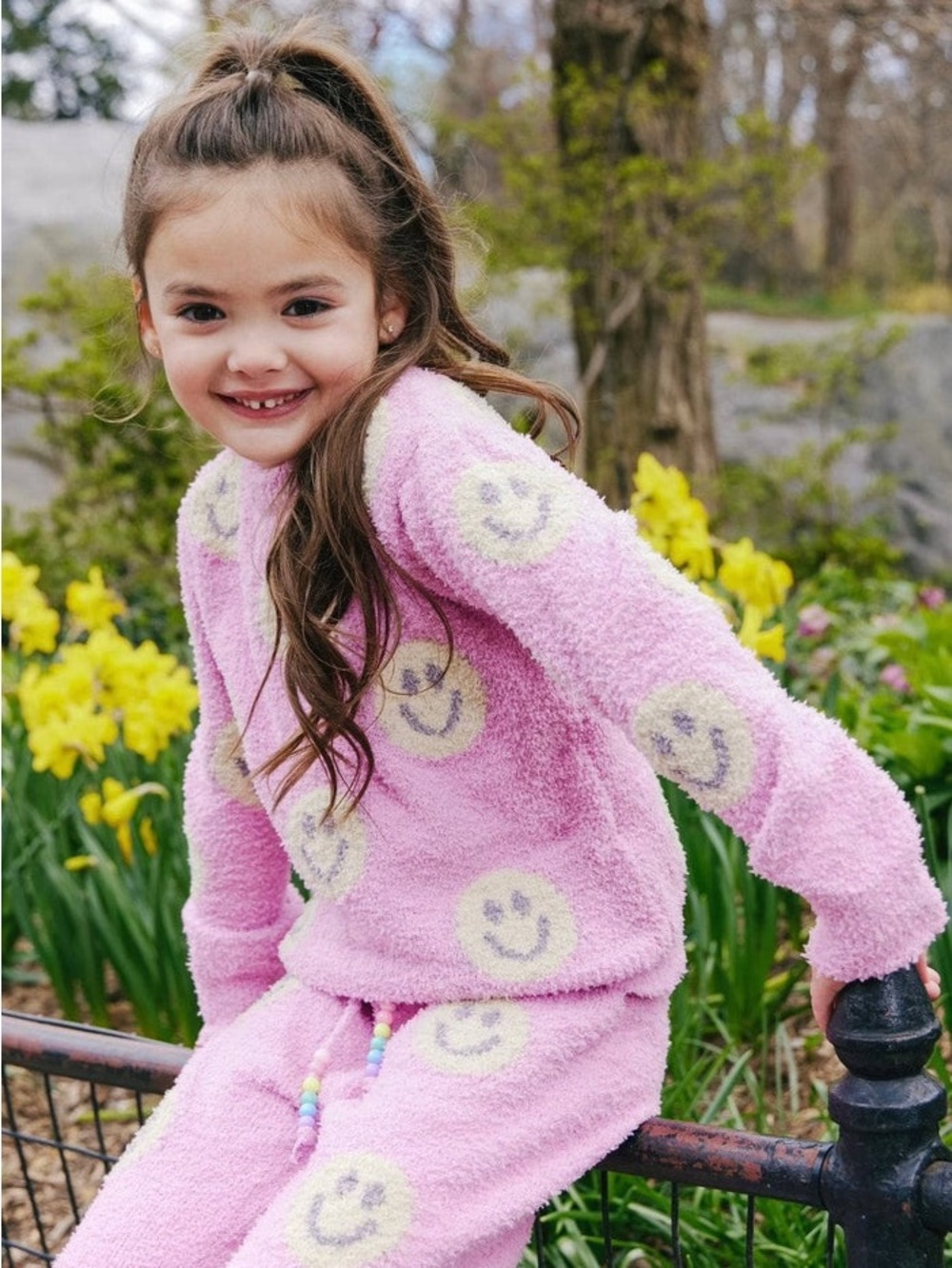 Lola + The Boys Smiley emoji Fuzzy sweater crewneck pullover sweatshirt toddler